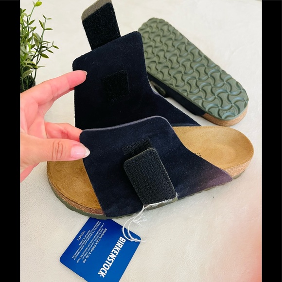 🔥🔥SOLD!!!!!!New Birkenstock Sandals 🔥🔥 - Picture 2 of 5